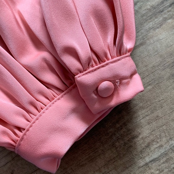 Lovers & Friends Kendall pink single sleeve side tie blouse - Picture 10 of 14